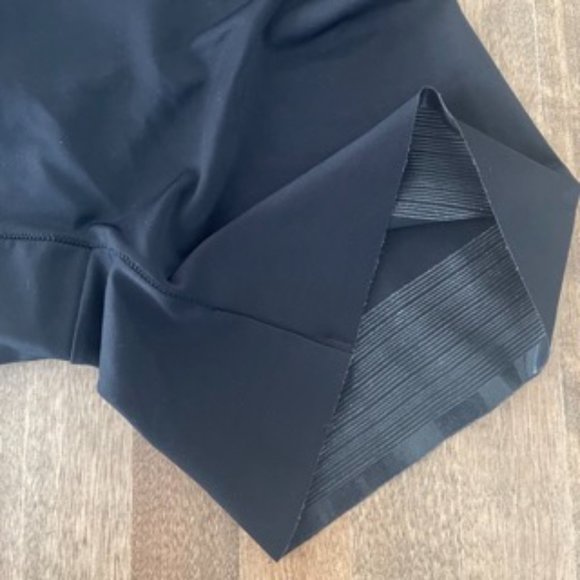 EUC La Vie En Rose Shapewear Shorts - Strong Support - Picture 2 of 4